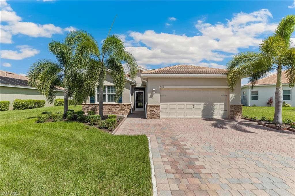 3236 Birch Tree LN ALVA, FL 33920
