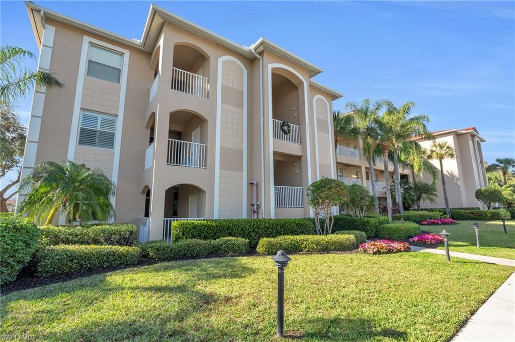 2730 Cypress Trace CIR 2812 NAPLES, FL 34119