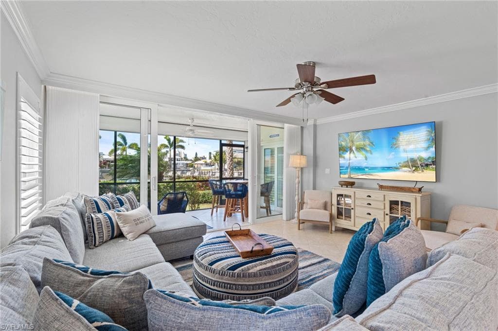 880 Huron CT 105 MARCO ISLAND, FL 34145