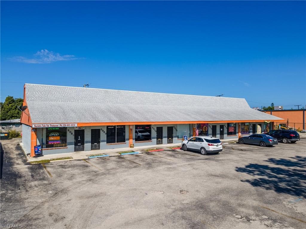 3074 Fowler ST FORT MYERS, FL 33901