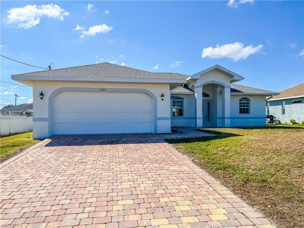 3303 33rd ST SW LEHIGH ACRES, FL 33976