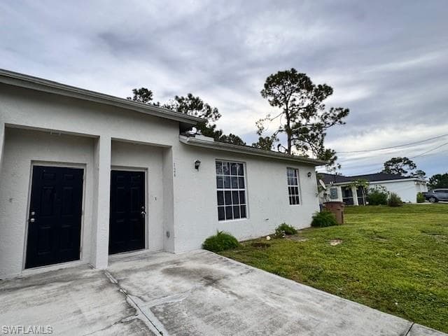 126 Pine LN LEHIGH ACRES, FL 33973
