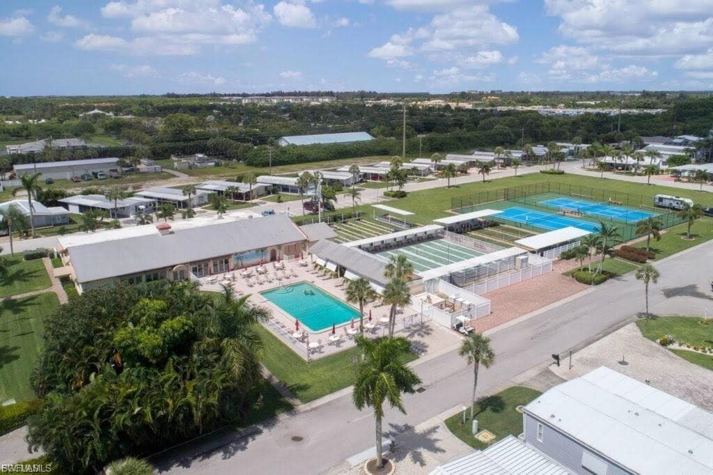 17601 Bryan CT FORT MYERS BEACH, FL 33931