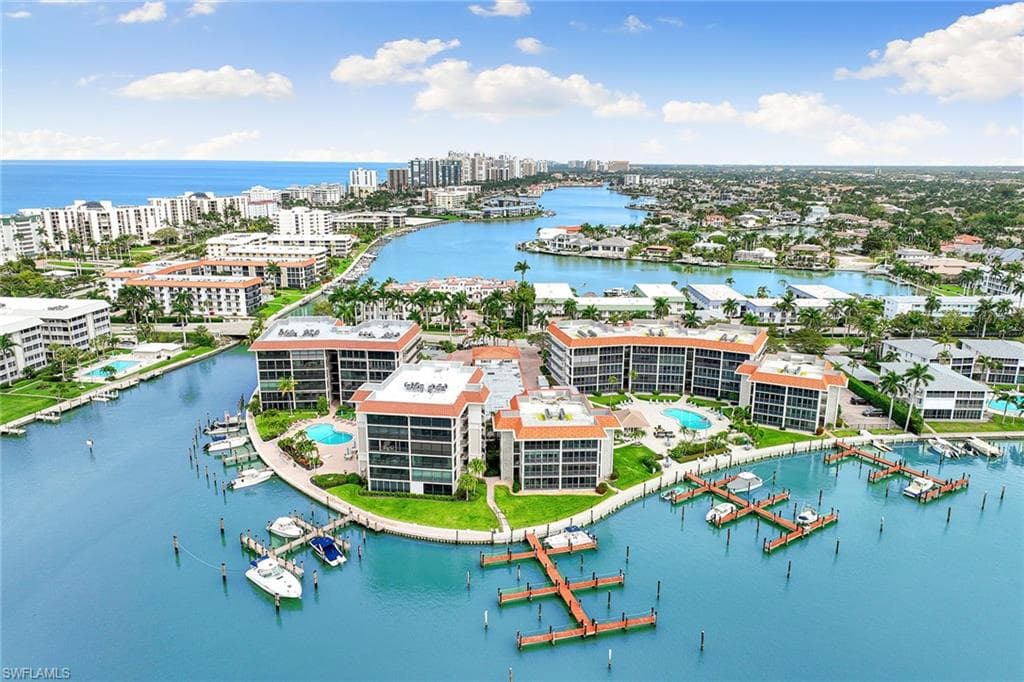 222 Harbour DR 116 NAPLES, FL 34103