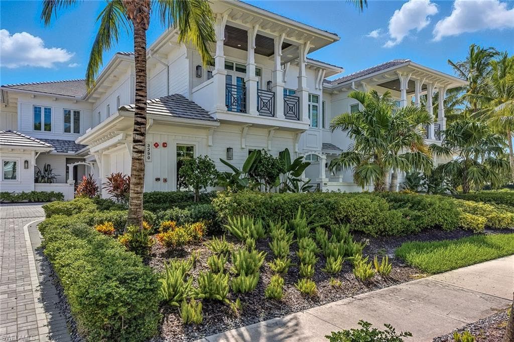 3290 Dorado LN 201 NAPLES, FL 34114
