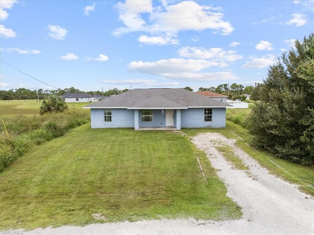 8019 Oakleaf CIR LABELLE, FL 33935
