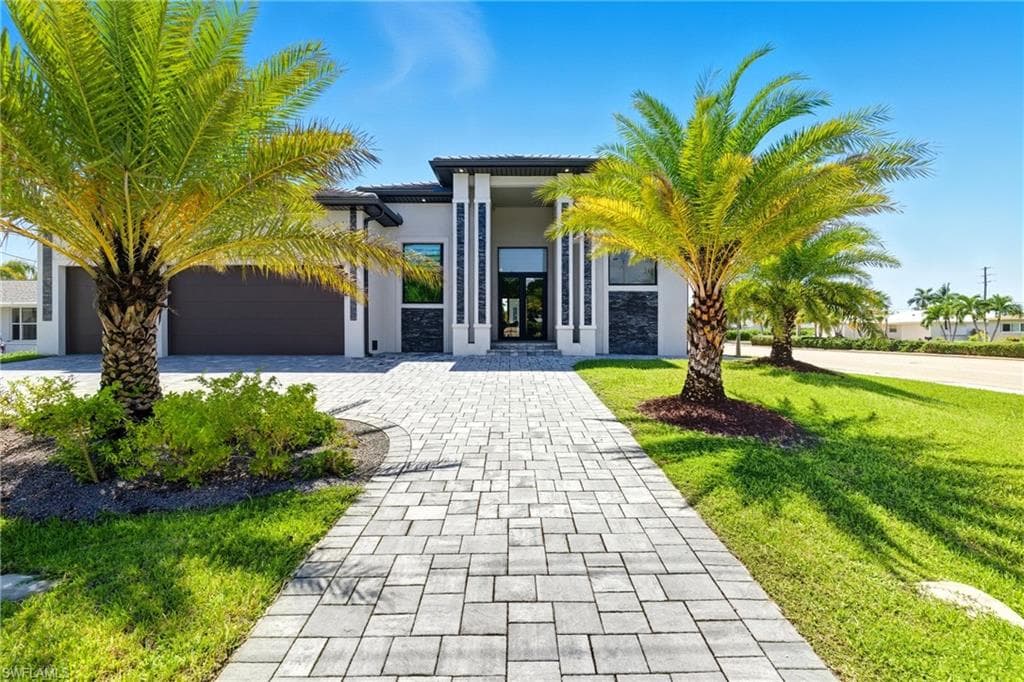 802 El Dorado PKWY E CAPE CORAL, FL 33904