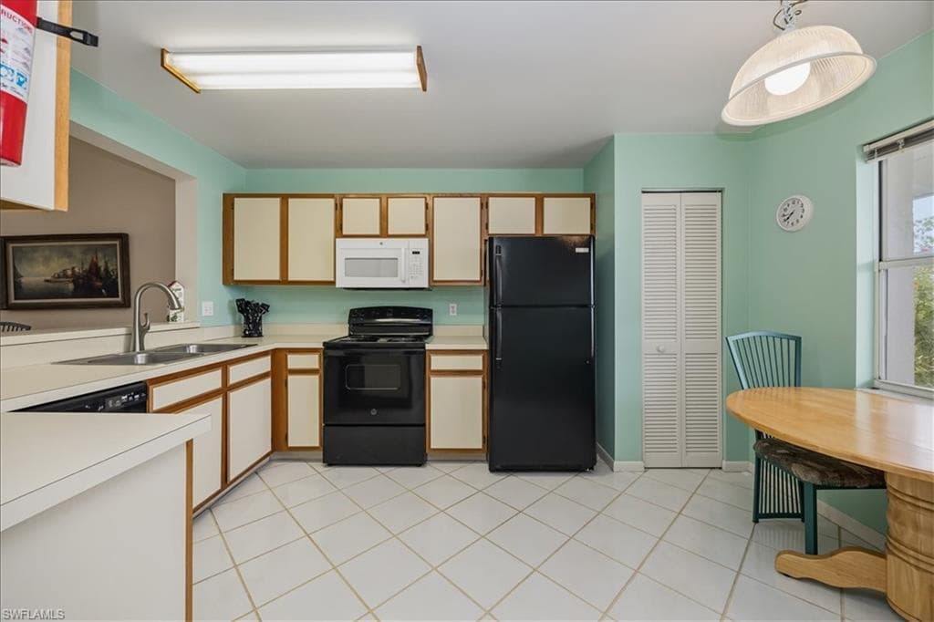 1343 Churchill CIR H202 NAPLES, FL 34116