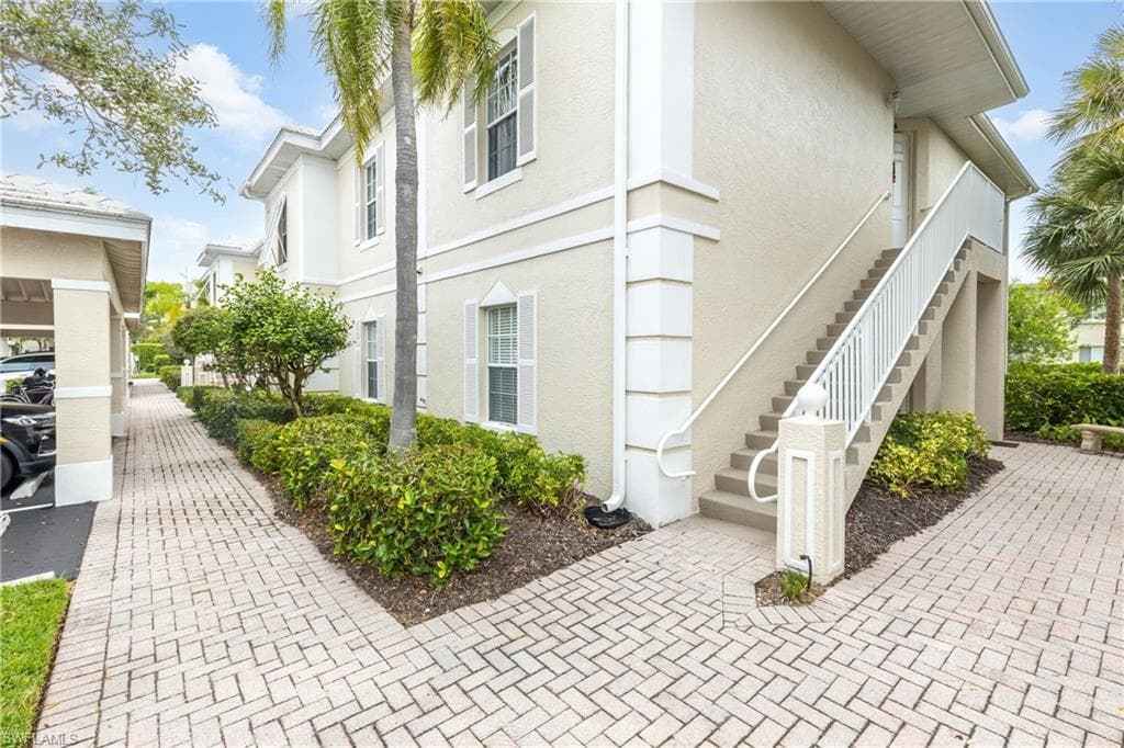 1405 Sweetwater CV 204 NAPLES, FL 34110