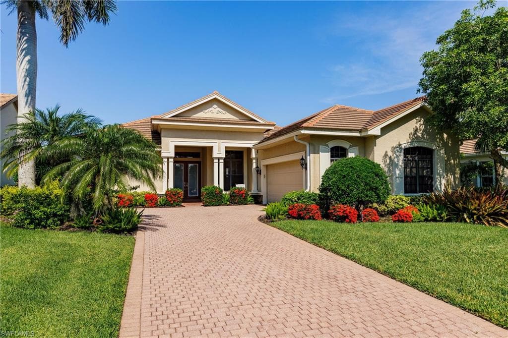 3231 Shady BEND FORT MYERS, FL 33905