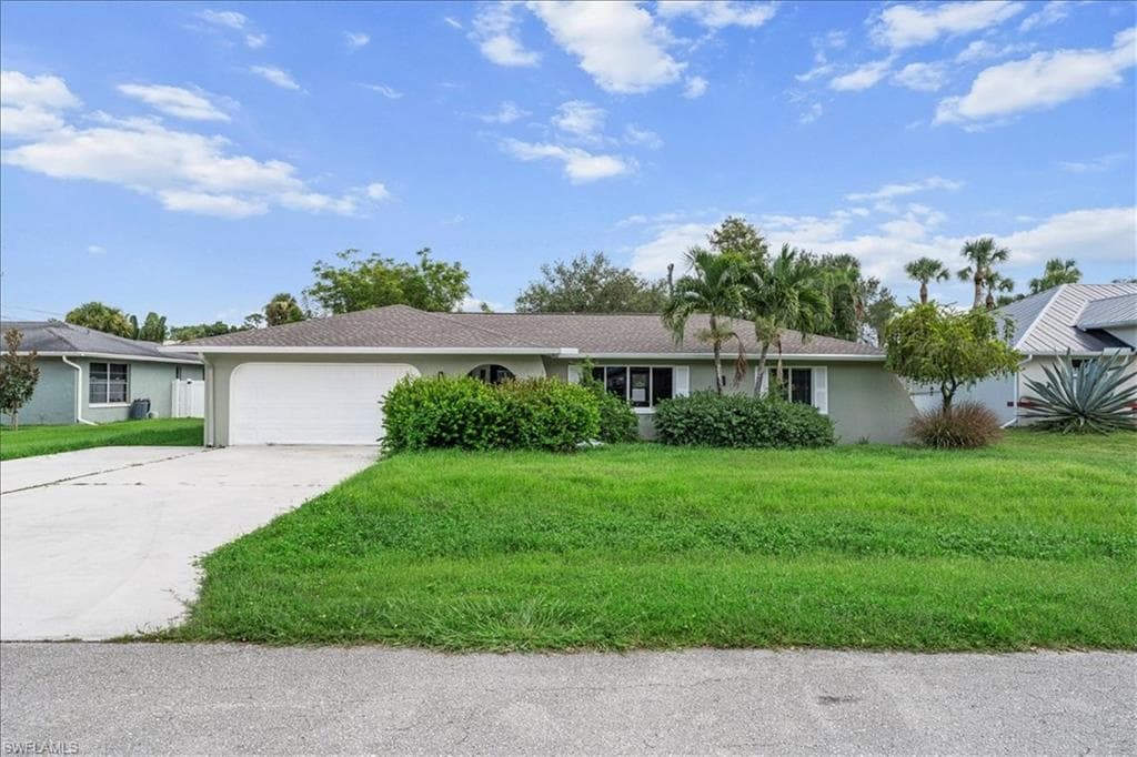 17042 Wayzata CT NORTH FORT MYERS, FL 33917