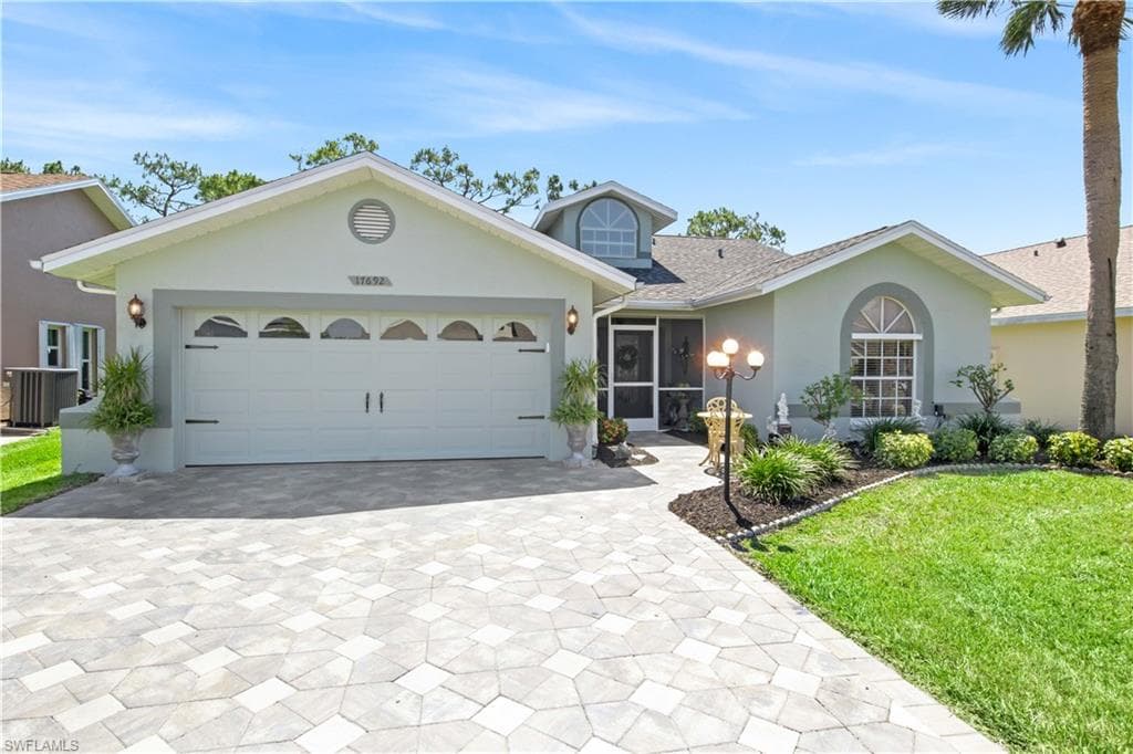 17692 Acacia DR NORTH FORT MYERS, FL 33917
