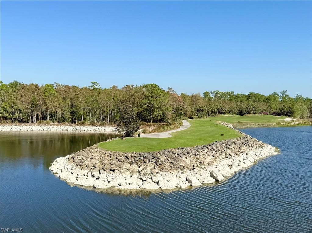 8555 Naples Heritage DR 238 NAPLES, FL 34112