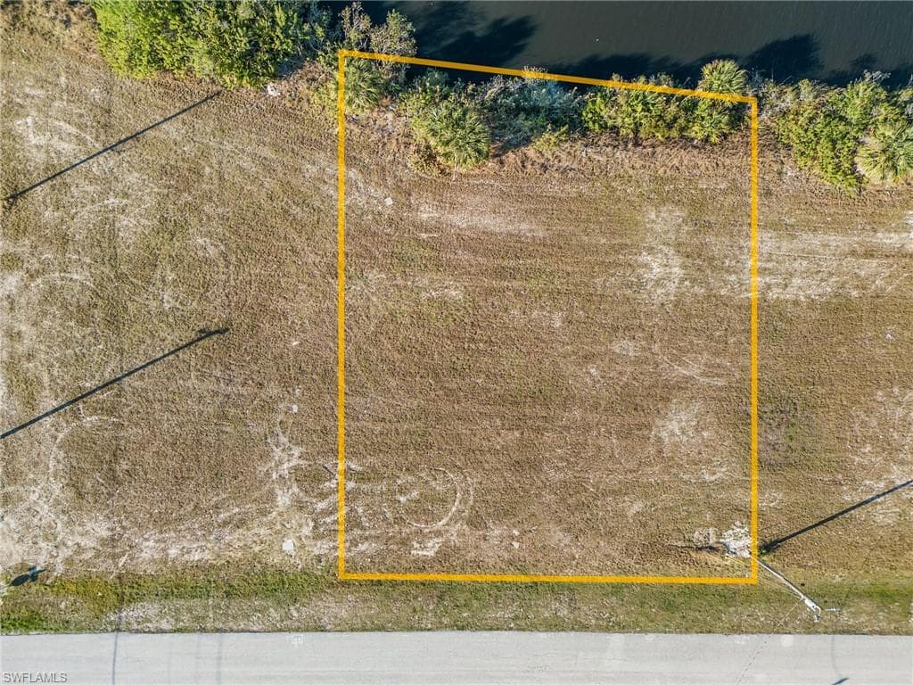 2321 NW 25th ST CAPE CORAL, FL 33993