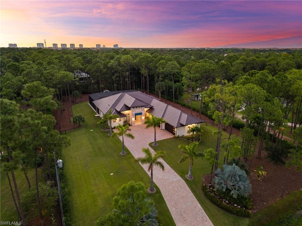24100 Dietz DR BONITA SPRINGS, FL 34135
