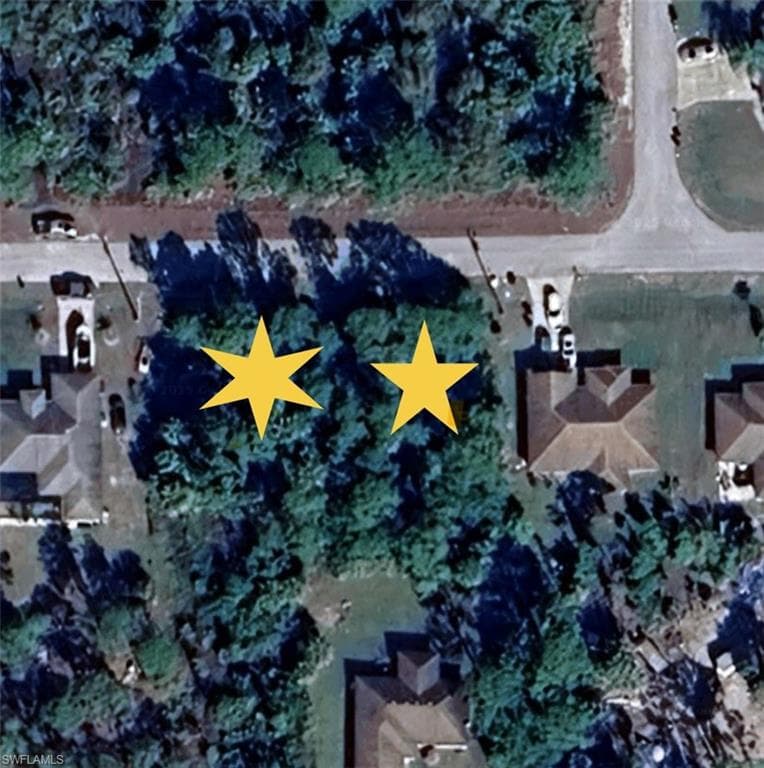 1240 Chrisholm ST LEHIGH ACRES, FL 33974