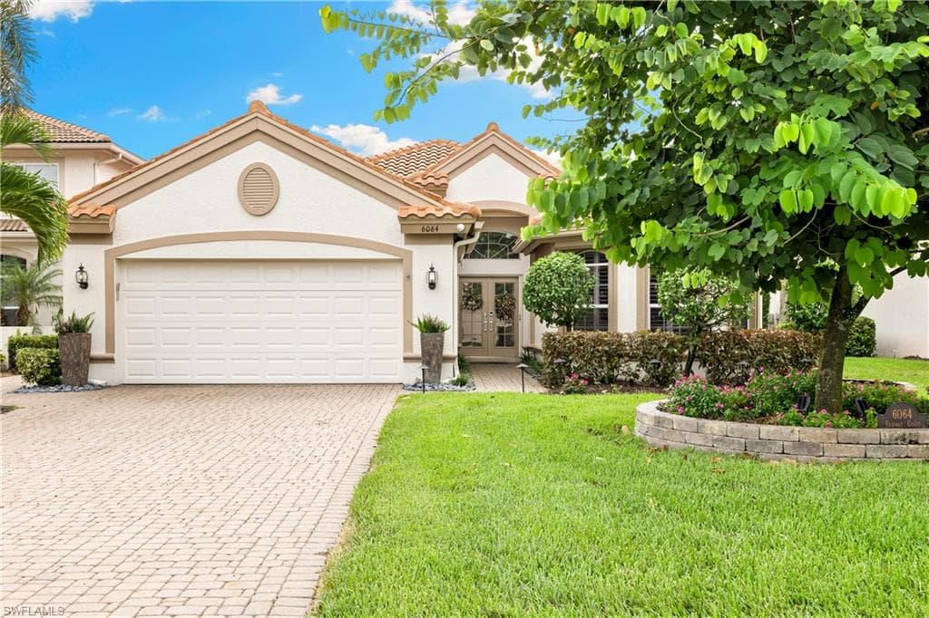 6064 Fairway CT NAPLES, FL 34110