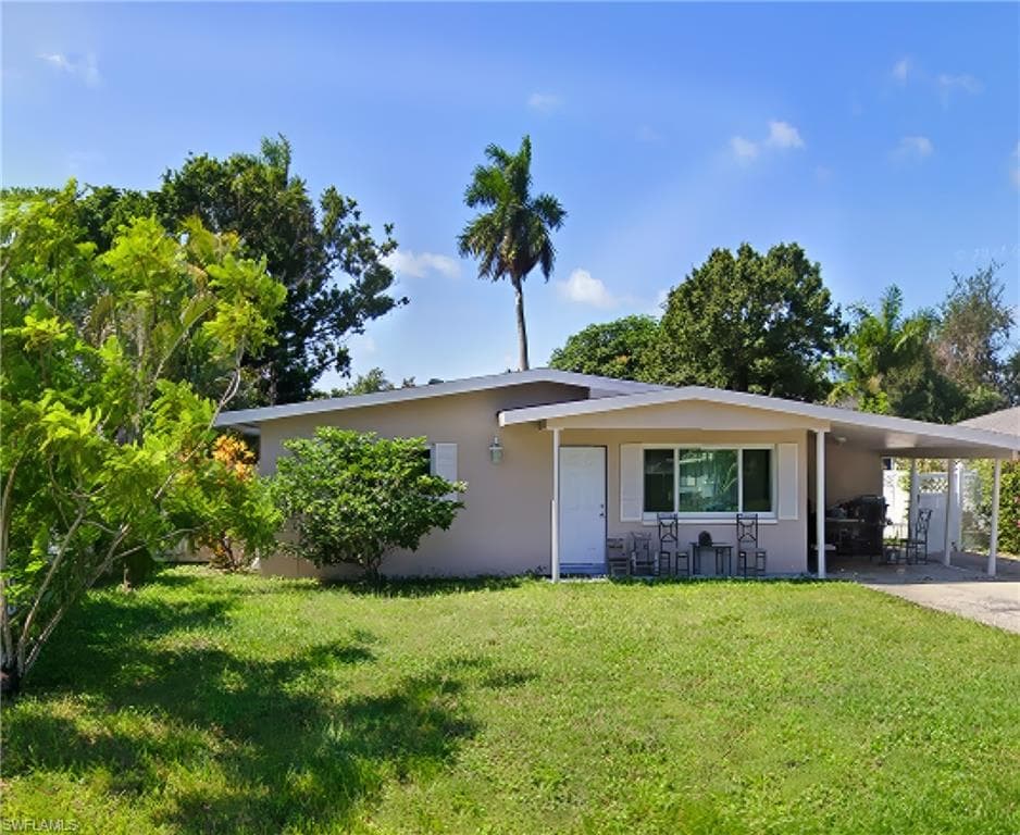 1236 Cooper DR NAPLES, FL 34103