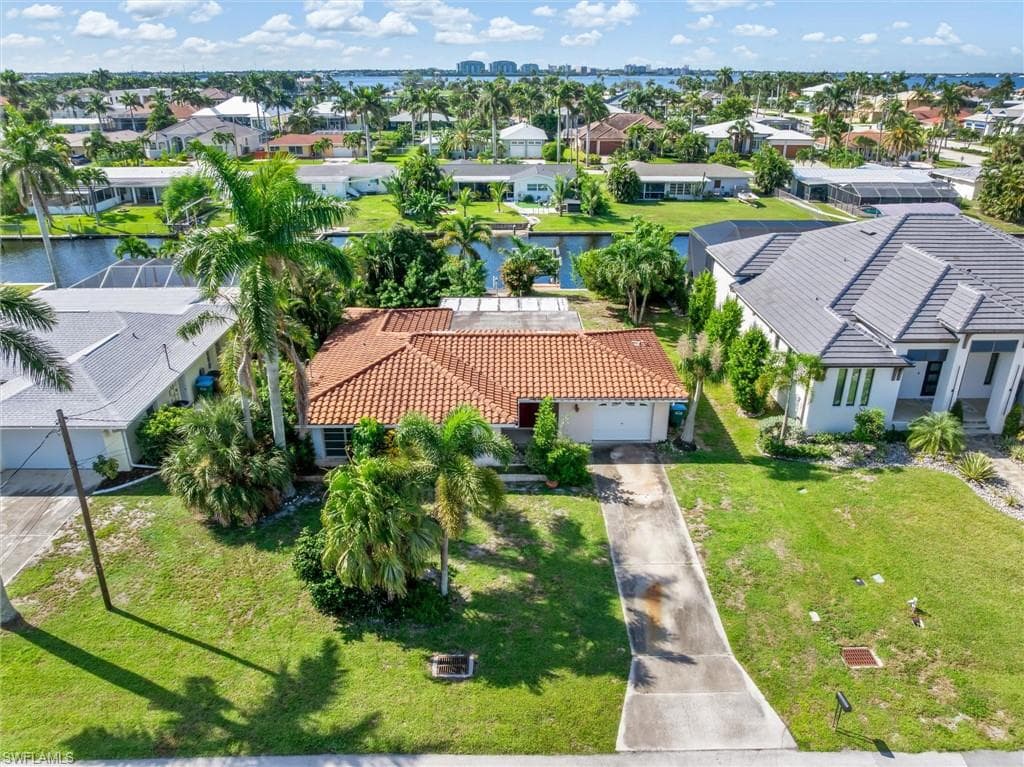 1114 Lorraine CT CAPE CORAL, FL 33904