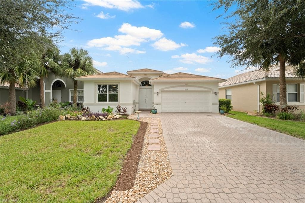 9270 Chestnut Tree LOOP FORT MYERS, FL 33967
