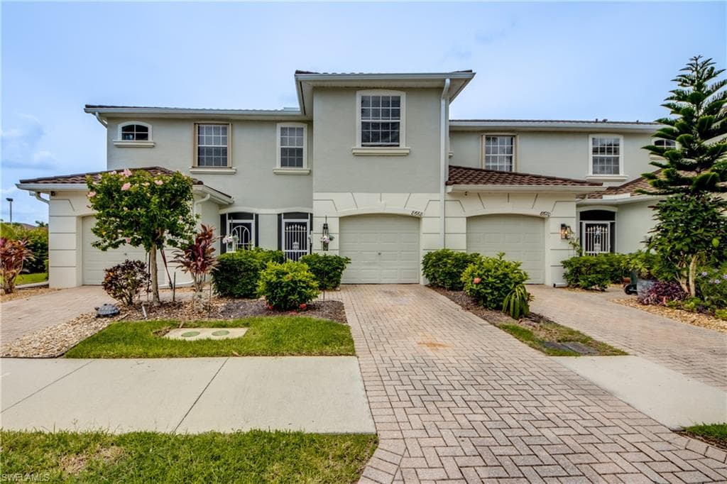 8668 Athena CT LEHIGH ACRES, FL 33971