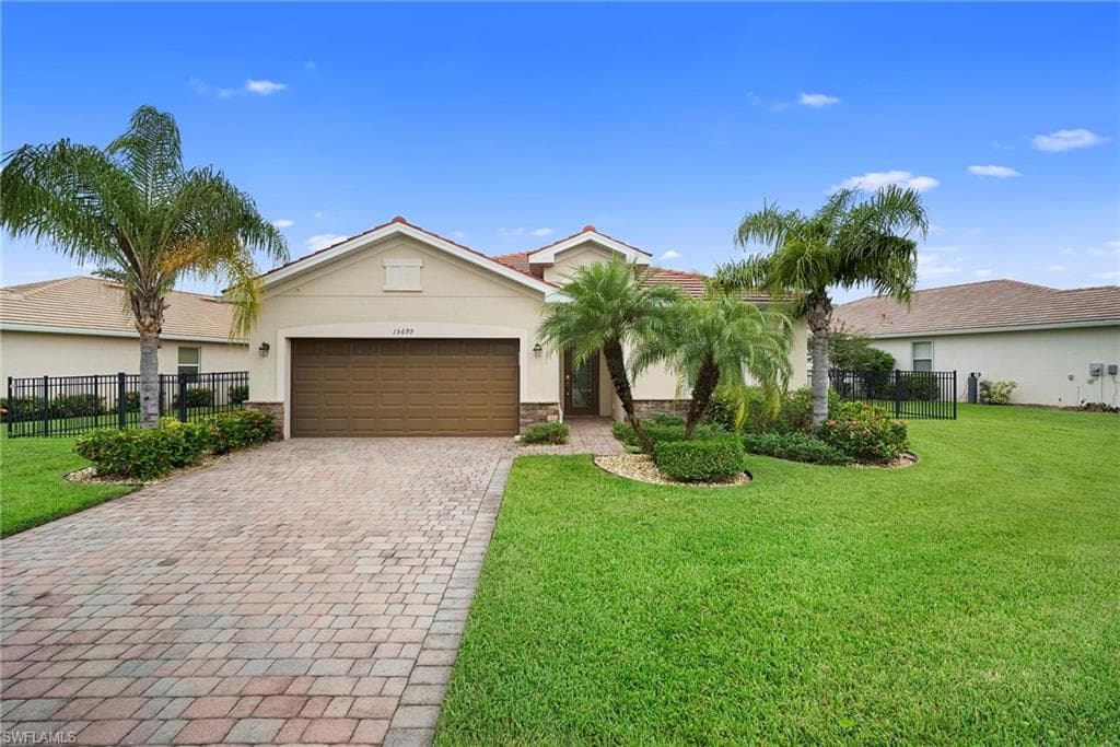 15699 angelica DR ALVA, FL 33920