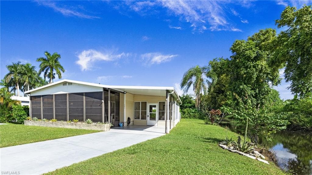 101 PINE KEY LN NAPLES, FL 34114