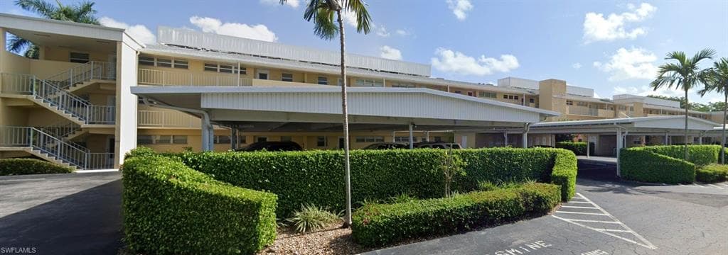 636 Broad AVE S J636 NAPLES, FL 34102