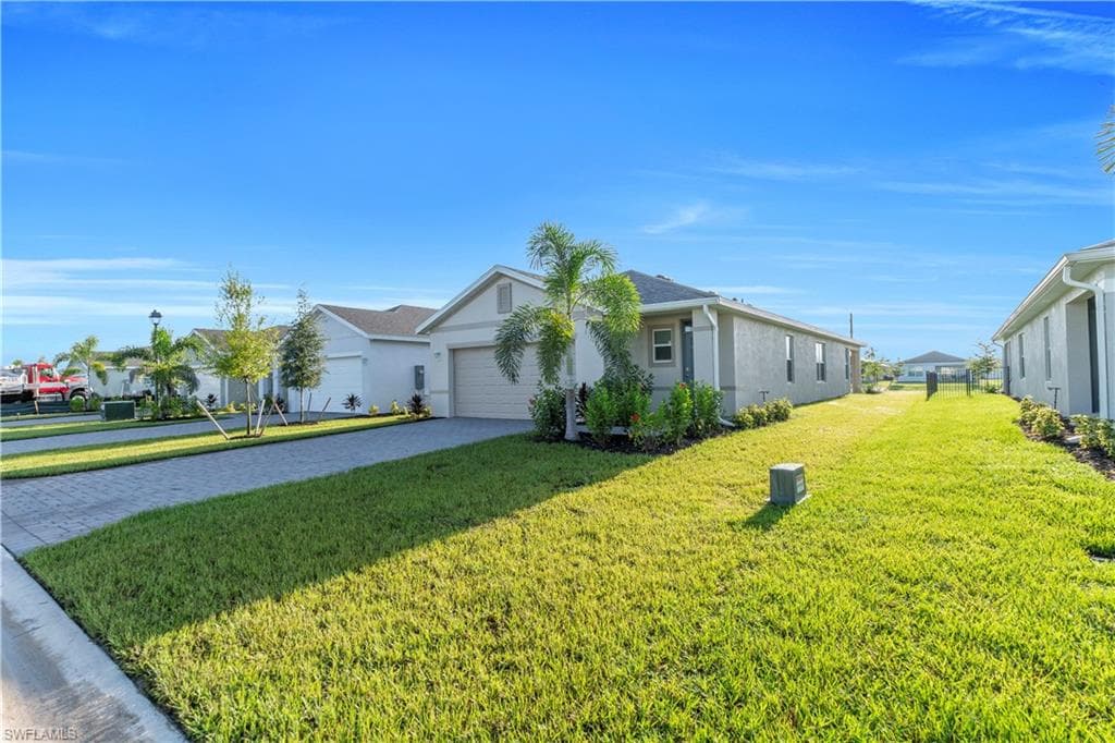 16520 Fire Coral LN NORTH FORT MYERS, FL 33903