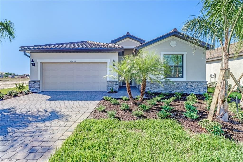 19665 Beechcrest PL ESTERO, FL 33928