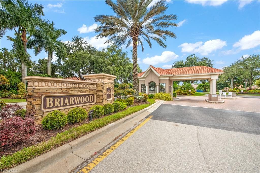 343 Dover PL A104 NAPLES, FL 34104