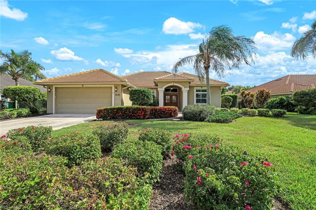 2032 Castle Garden LN NAPLES, FL 34110