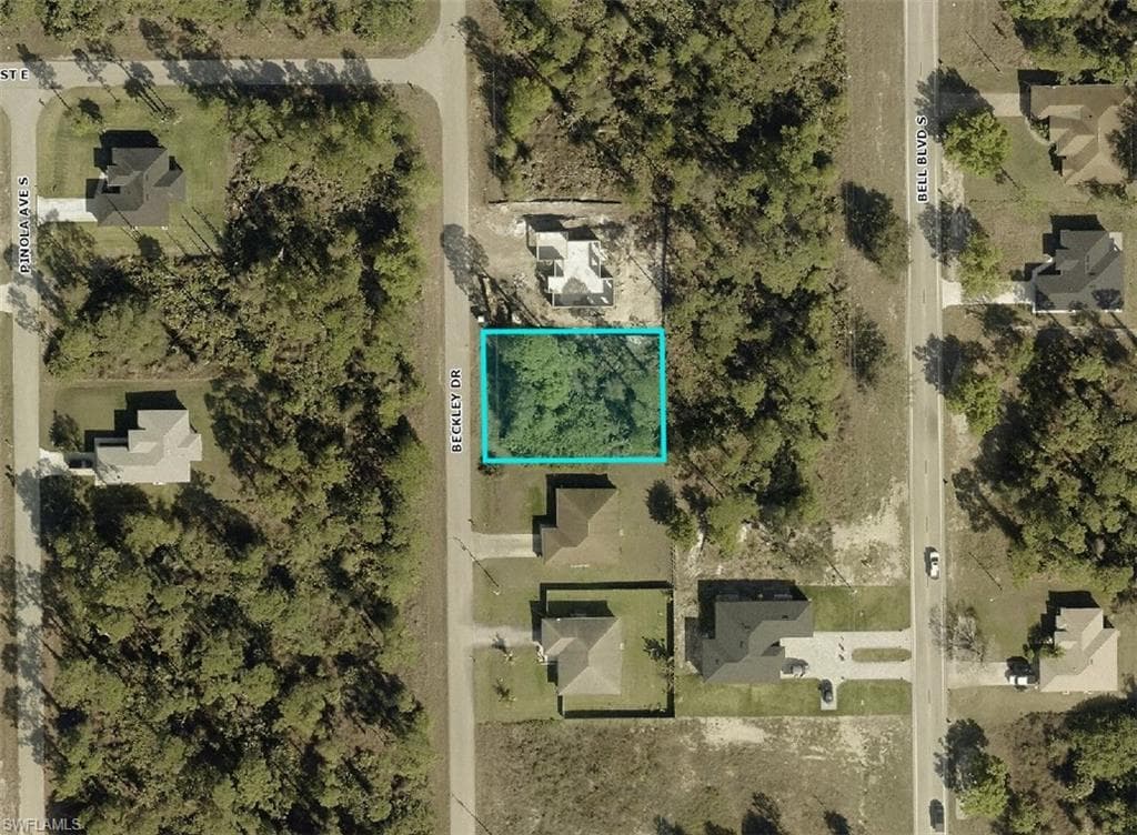 221 Beckley DR LEHIGH ACRES, FL 33974