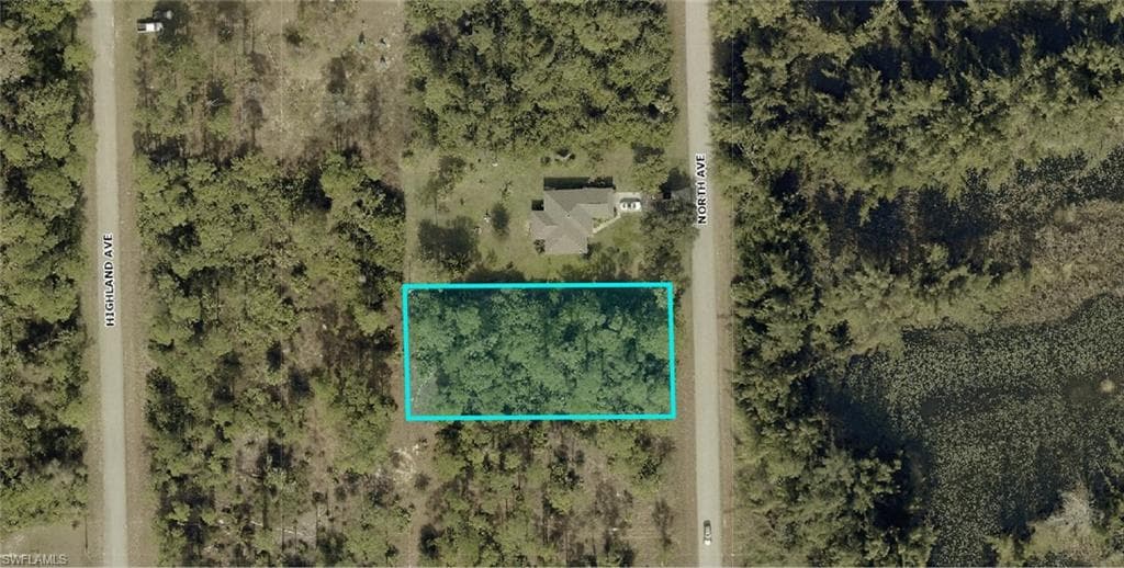 1615 North AVE LEHIGH ACRES, FL 33972