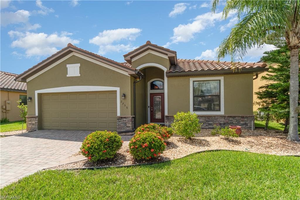 2756 Via Piazza LOOP FORT MYERS, FL 33905