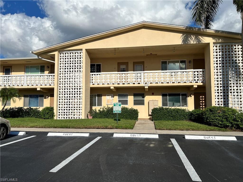 13151 Kings Point DR 13A FORT MYERS, FL 33919
