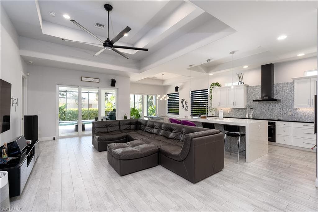 198 2nd ST BONITA SPRINGS, FL 34134