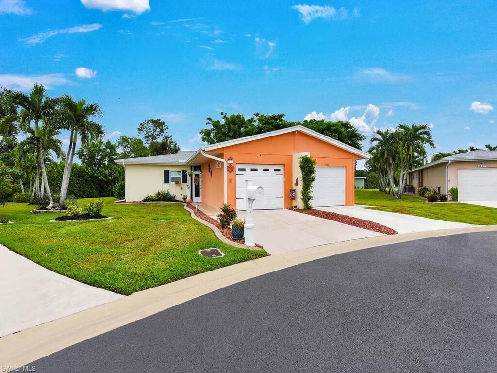 2225 Caracas CT FORT MYERS, FL 33907