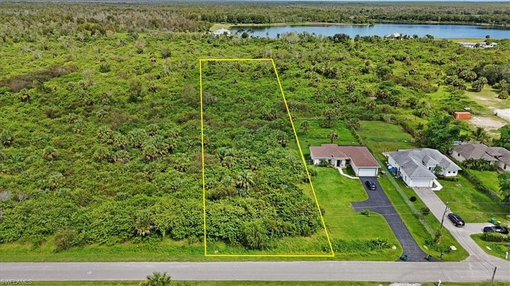 745 41st AVE NW NAPLES, FL 34120