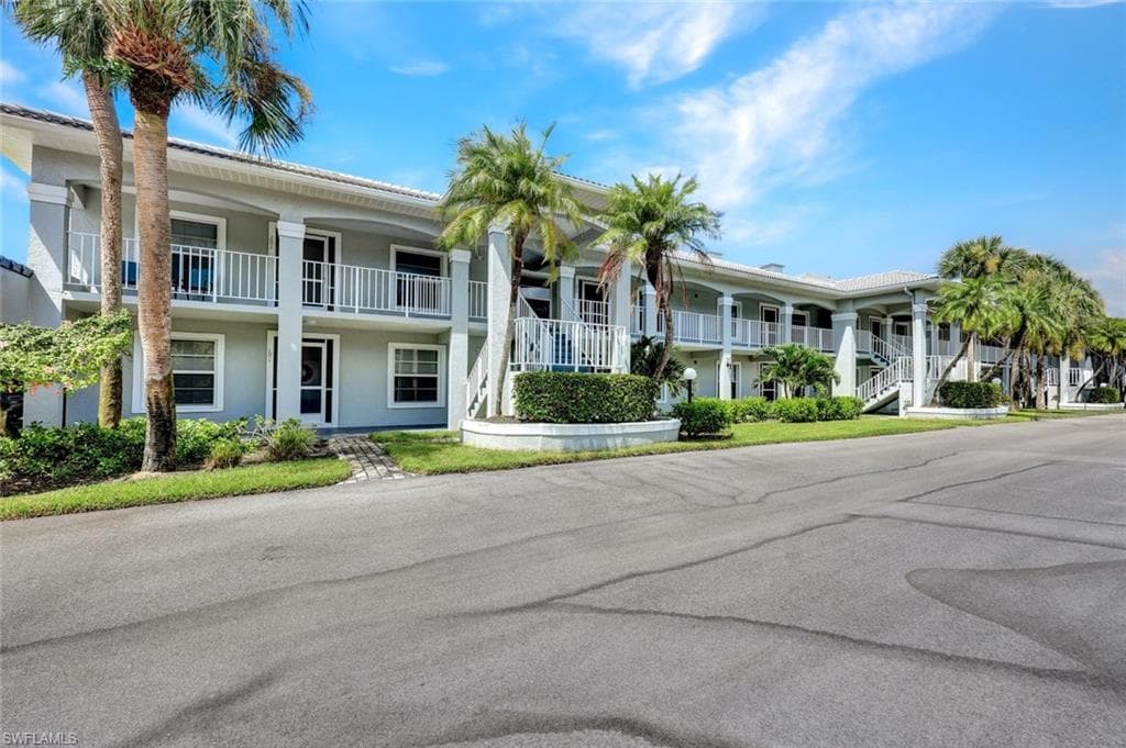 509 Roma CT 202 NAPLES, FL 34110