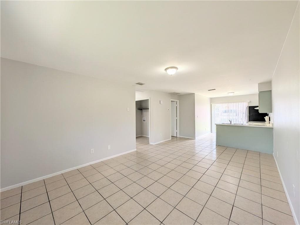 427 NE Pine Island LN 1 CAPE CORAL, FL 33909