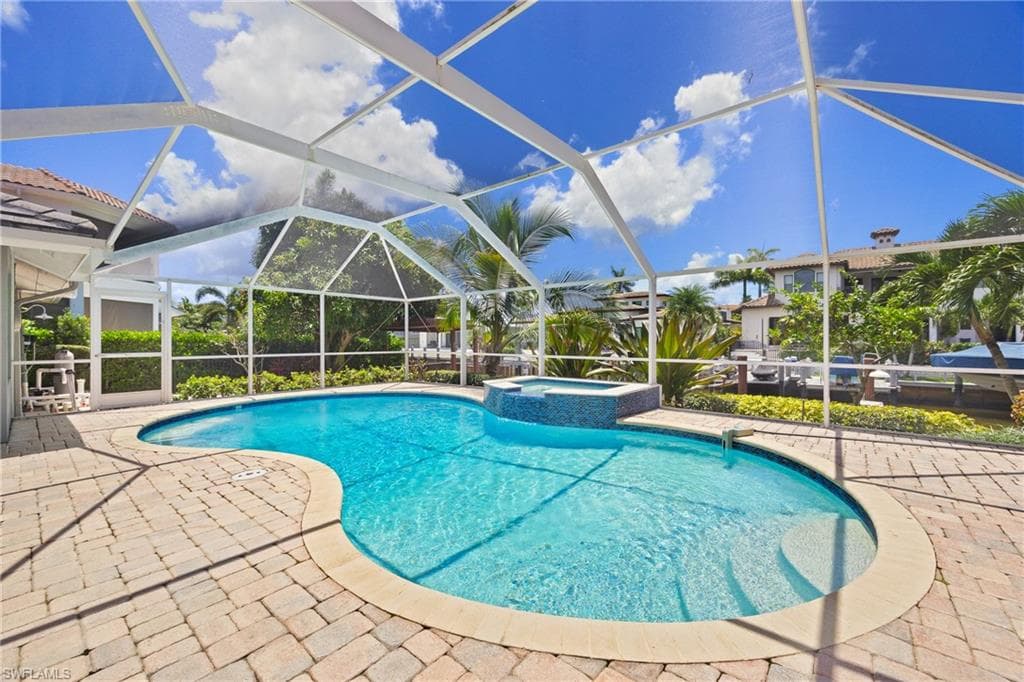 1320 Marlin DR NAPLES, FL 34102