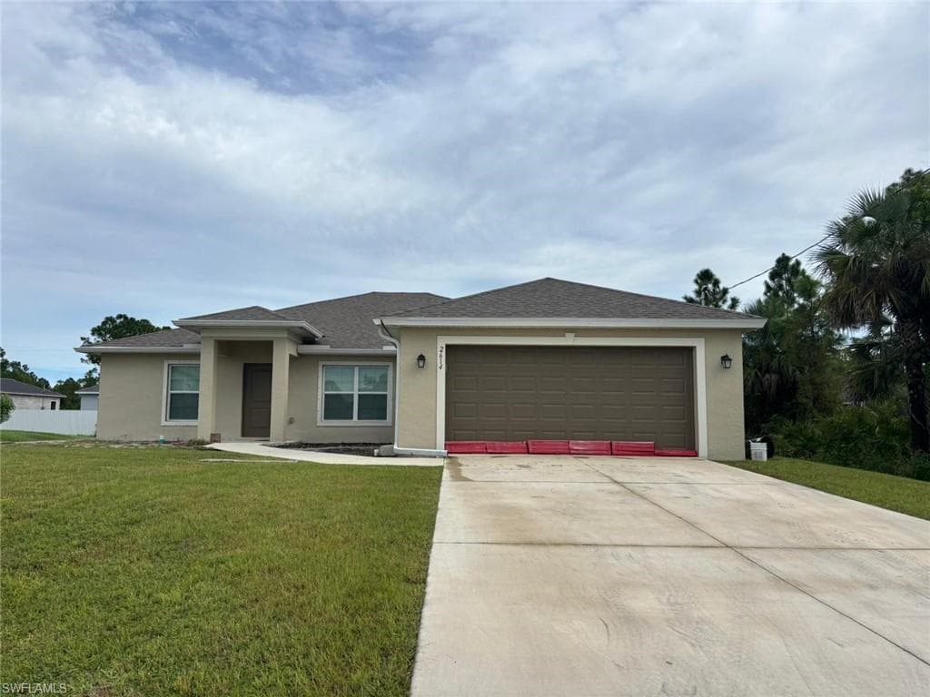 2614 27th ST W LEHIGH ACRES, FL 33971