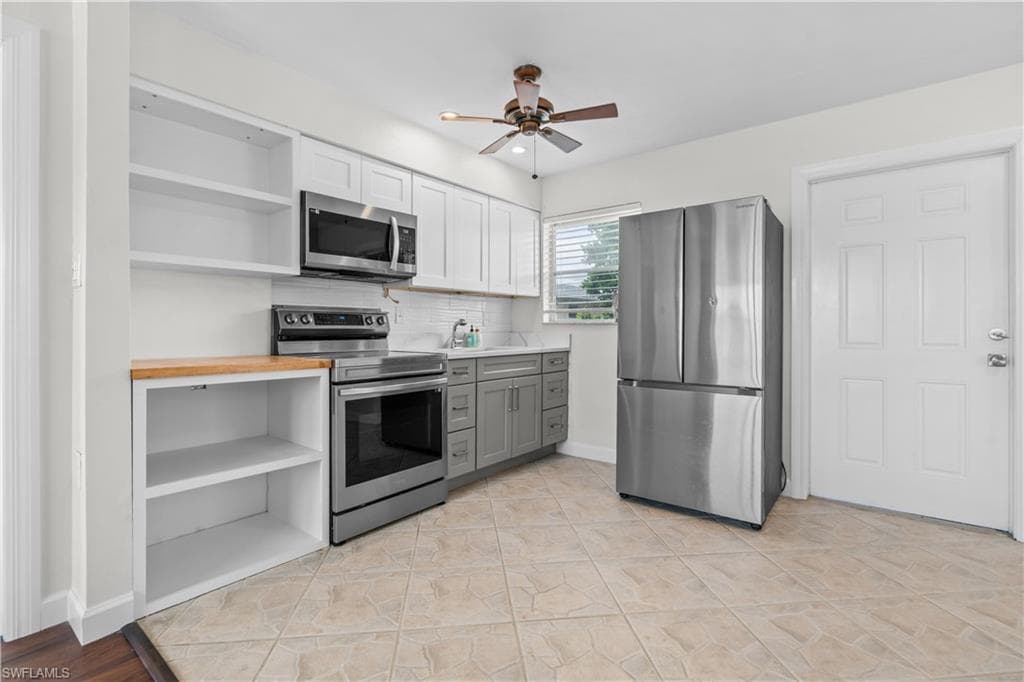 27470 Village Garden WAY BONITA SPRINGS, FL 34135