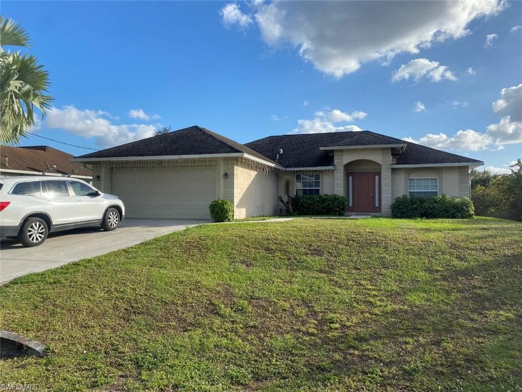 547 KINGSBURY LN LEHIGH ACRES, FL 33974