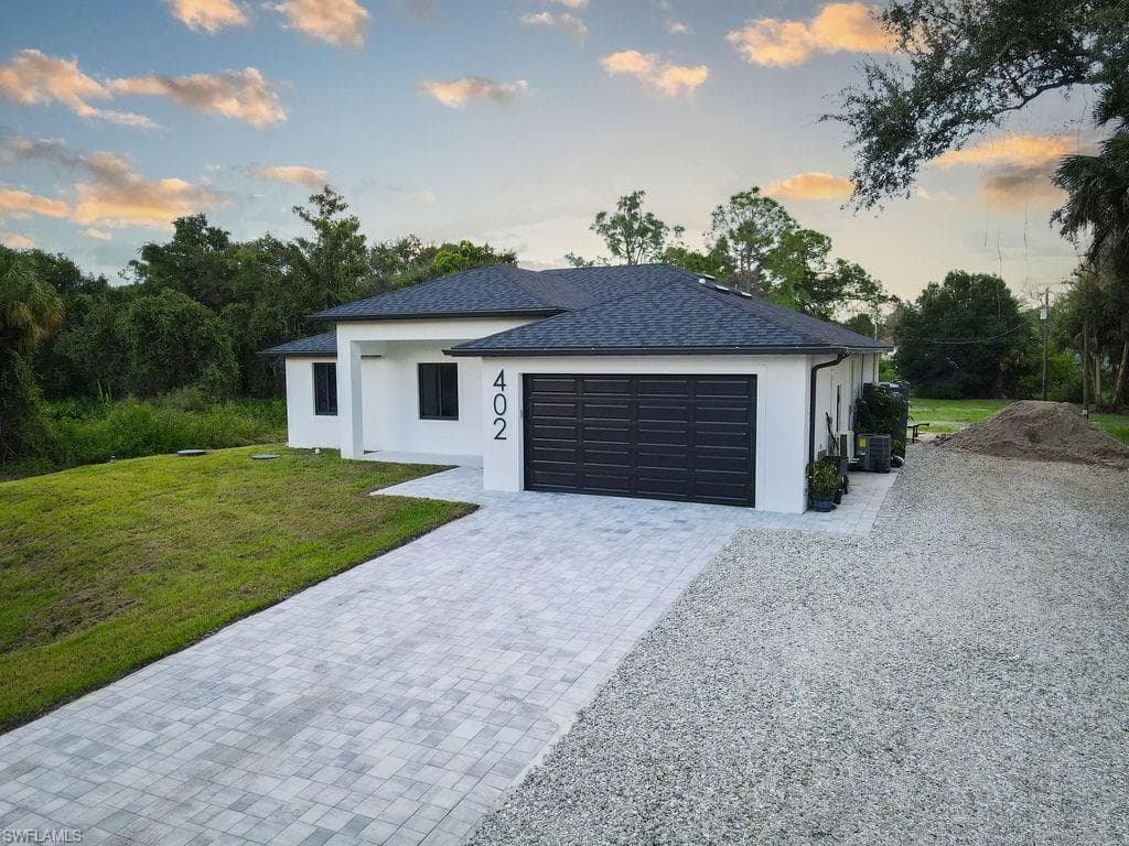 402 Thompson AVE LEHIGH ACRES, FL 33972
