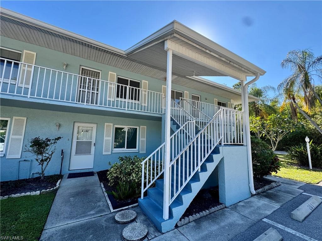 5665 Whitaker RD A-201 NAPLES, FL 34112