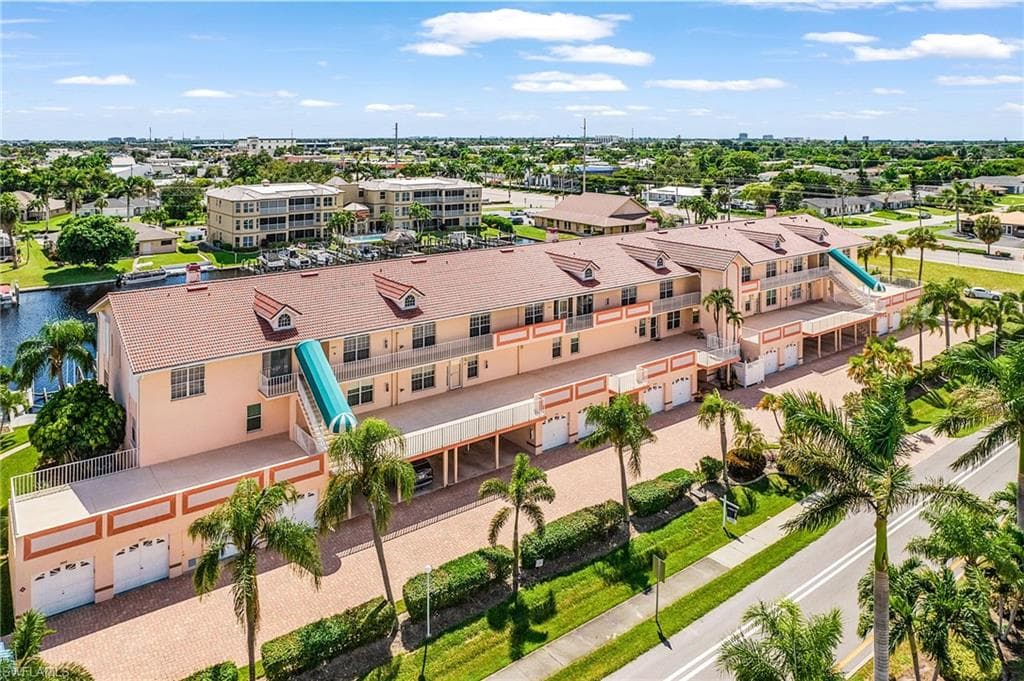 1614 Beach PKWY 102 CAPE CORAL, FL 33904