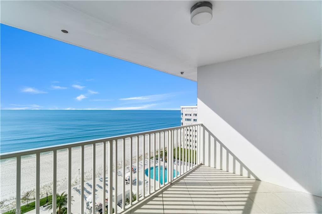 3443 Gulf Shore BLVD N 812 NAPLES, FL 34103
