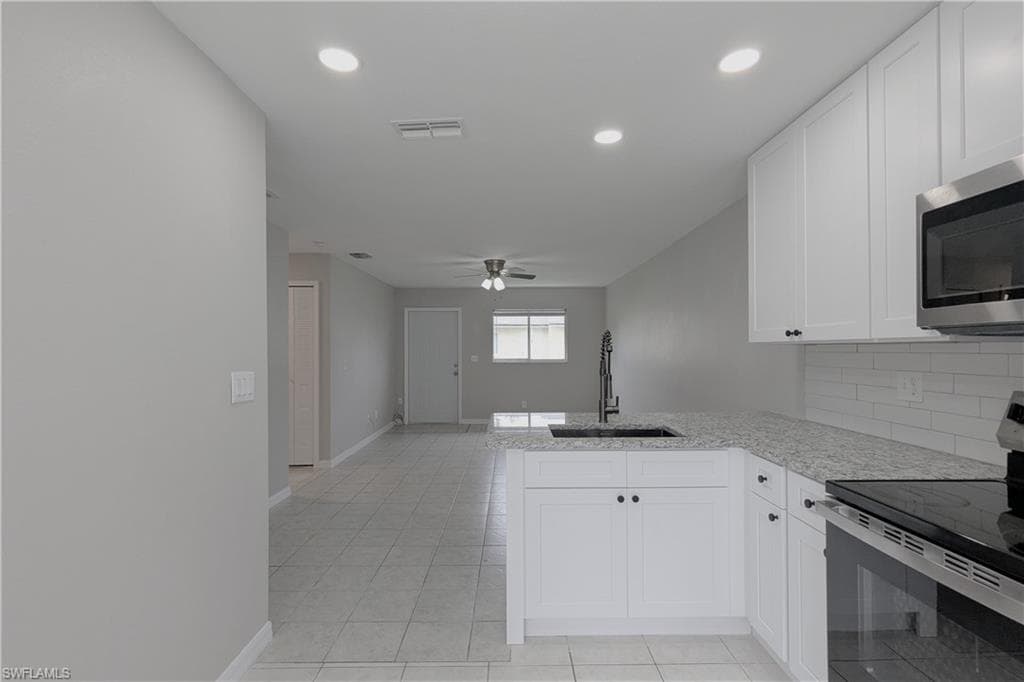427 NE Pine Island LN 2 CAPE CORAL, FL 33909